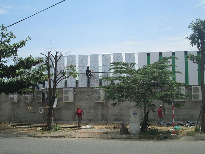 thi-cong-mat-dung-alu-4