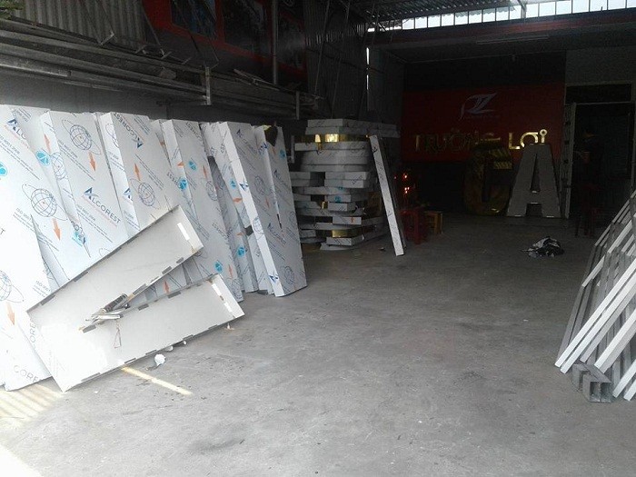 chu-noi-inox,-mica-den-led-11